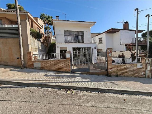 Chalet en alquiler en avenida Anglaterra, Calafell, de 73 m² 3 habitaciones por 790
