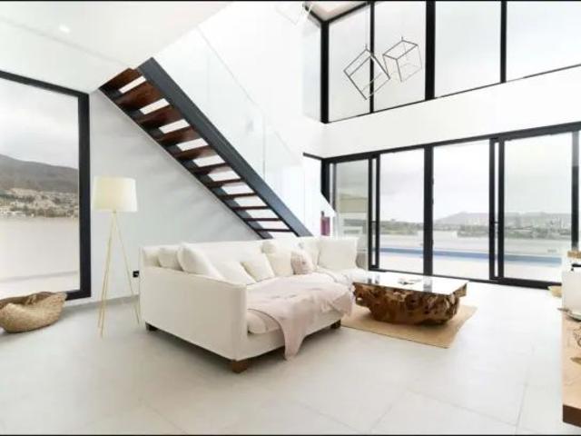 Chalet en alquiler en Avenida Costa Brava