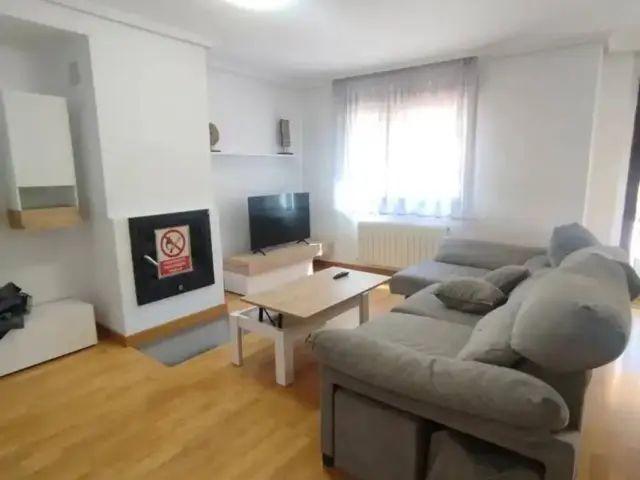 Chalet en alquiler en Ávila Capital
