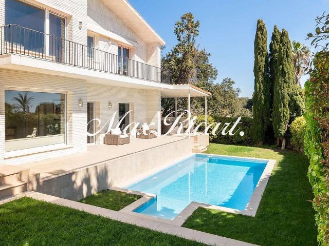 Chalet en alquiler en Barcelona, de 375 m² 5 habitaciones por 16.000