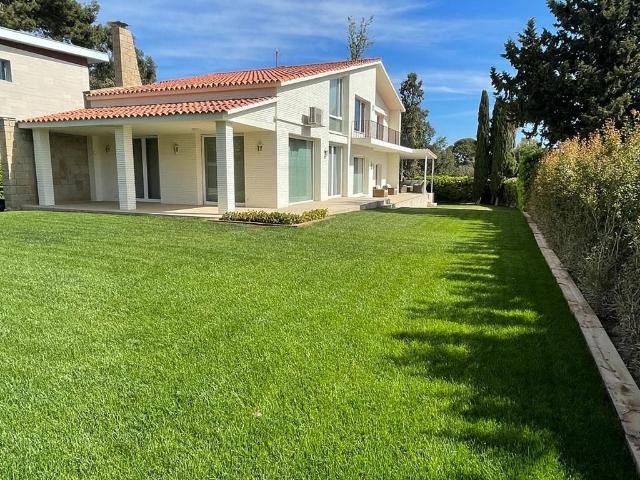 Chalet en alquiler en Barcelona, de 375 m² 5 habitaciones por 16.000