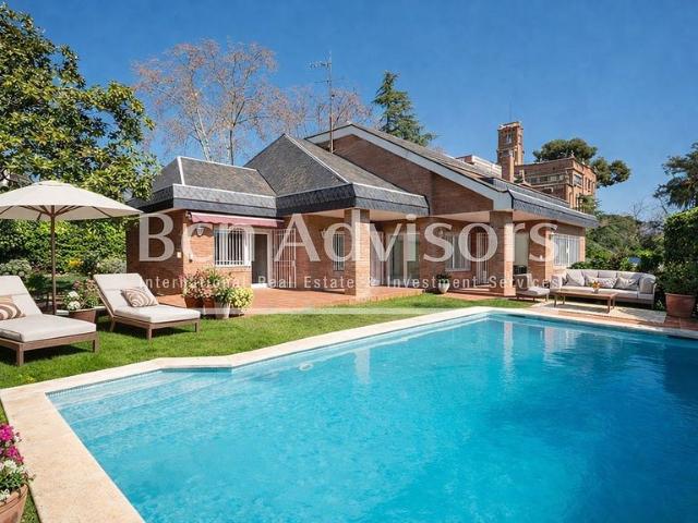 Chalet en alquiler en Barcelona, de 594 m² 5 habitaciones por 11.000