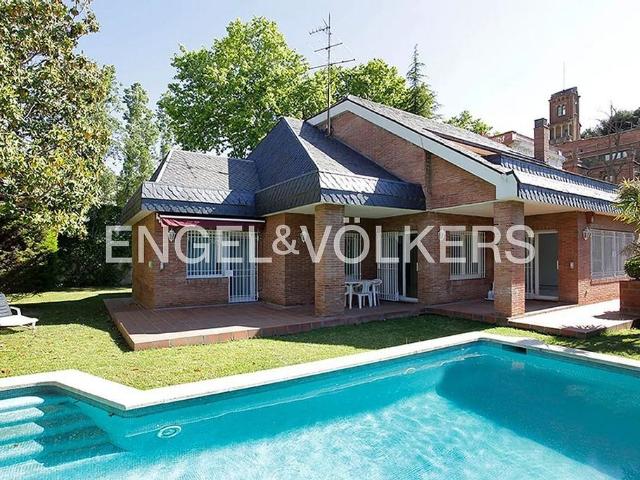 Chalet en alquiler en Barcelona, de 594 m² 4 habitaciones por 11.000