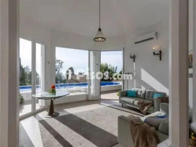 Chalet en alquiler en Barrio Alfamar