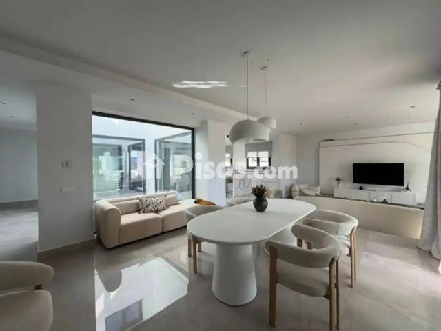 Chalet en alquiler en Barrio San Roque