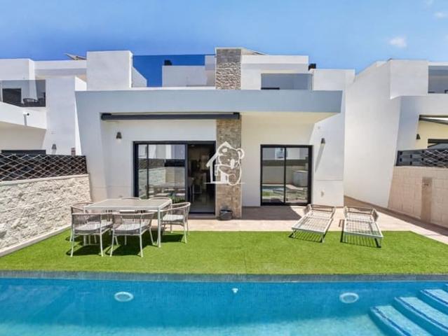 Chalet en alquiler en Benijófar, Alicante