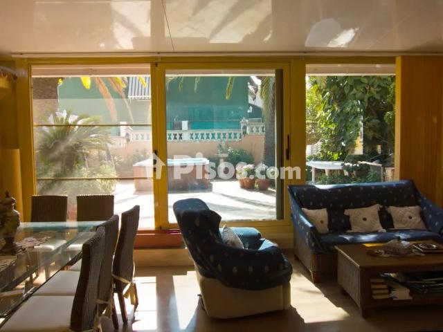 Chalet en alquiler en Dénia