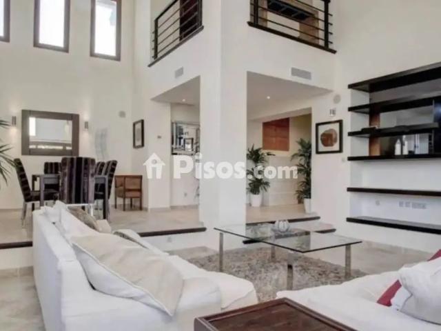 Chalet en alquiler en Estepona