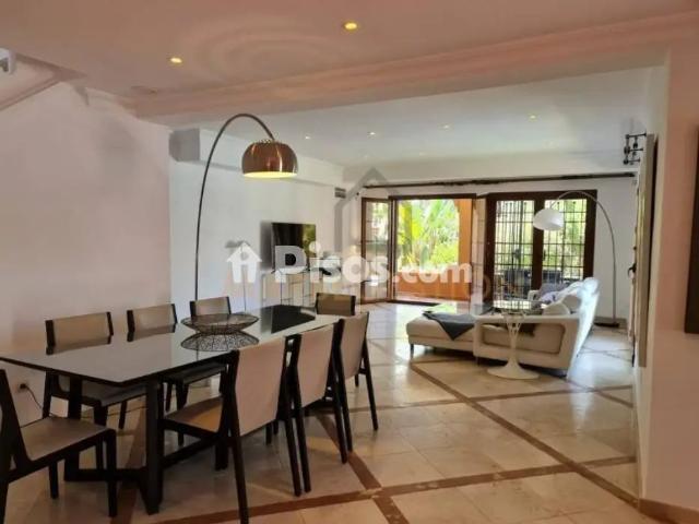 Chalet en alquiler en Estepona