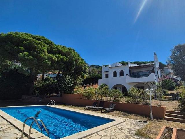 Chalet en alquiler en Lloret de Mar, de 168 m² 5 habitaciones por 2.500