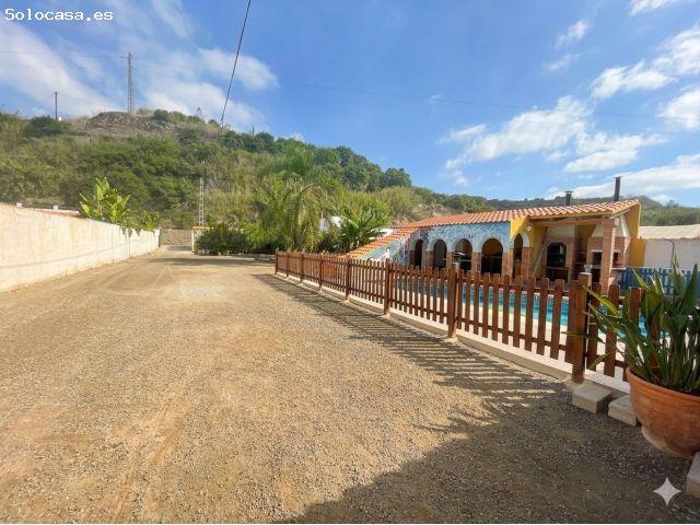 Chalet en Alquiler en Motril, Granada