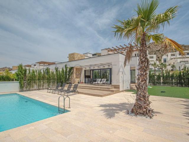Chalet en alquiler en Monforte del Cid Alicante