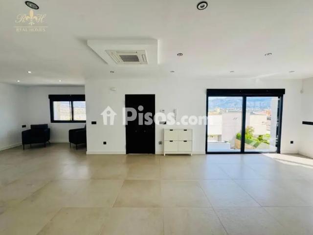 Chalet en alquiler en Montaña