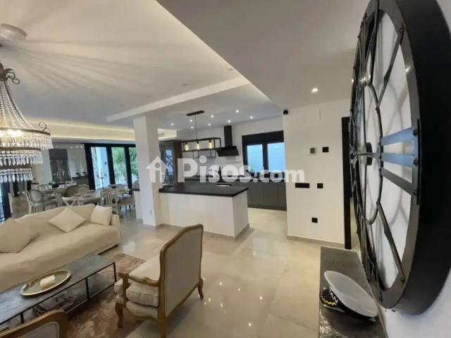 Chalet en alquiler en Marbella