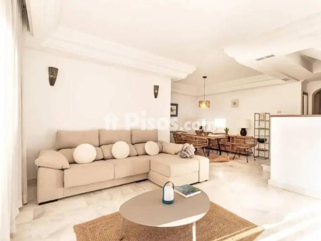 Chalet en alquiler en Marbella