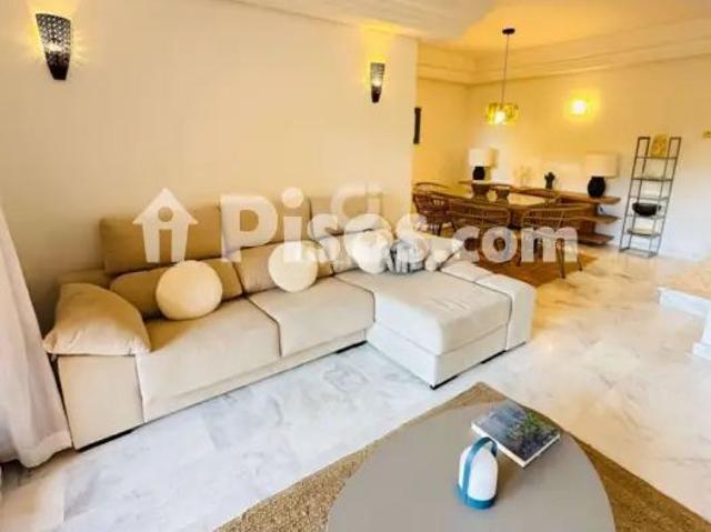 Chalet en alquiler en Marbella Este