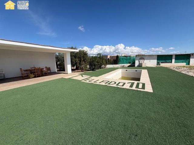 Chalet en alquiler en Novelda, Novelda