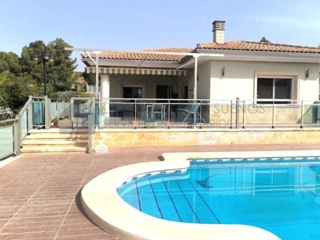 Chalet en alquiler en Sax, Alicante