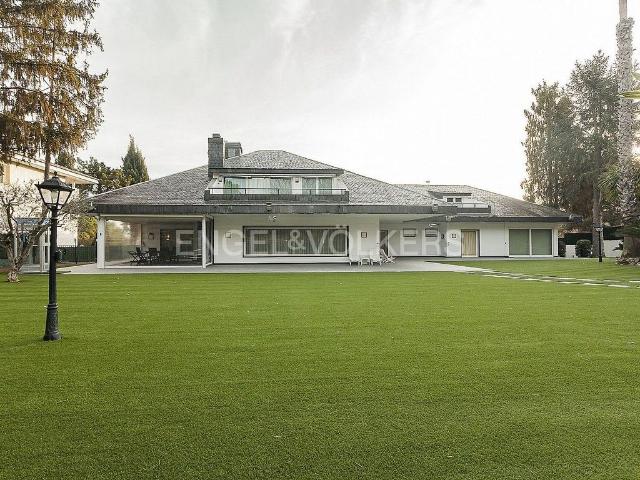Chalet en alquiler en Sant Cugat del Vallès, de 1.080 m² 7 habitaciones por 9.975