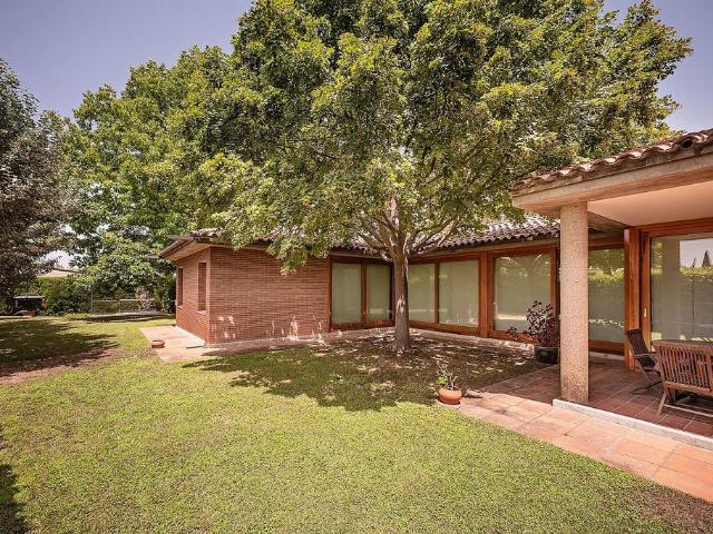 Chalet en alquiler en Sant Cugat del Vallès, de 200 m² 5 habitaciones por 3.750