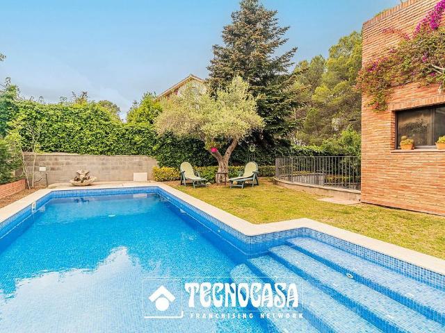 Chalet en alquiler en Sant Cugat del Vallès, de 631 m² 9 habitaciones por 7.000