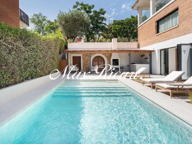 Chalet en alquiler en Sant Just Desvern, de 453 m² 6 habitaciones por 9.755