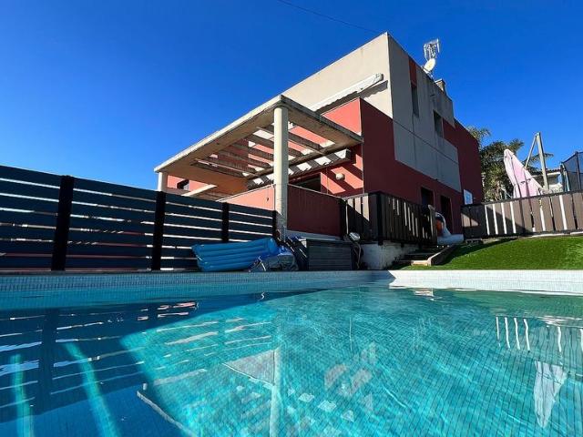 Chalet en alquiler en Pallaresos, Els, de 240 m² 4 habitaciones por 1.734