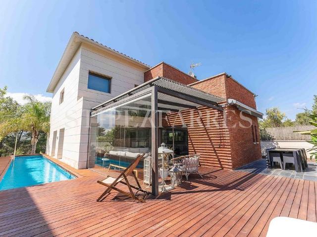 Chalet en alquiler en Papiol, El, de 375 m² 5 habitaciones por 6.150