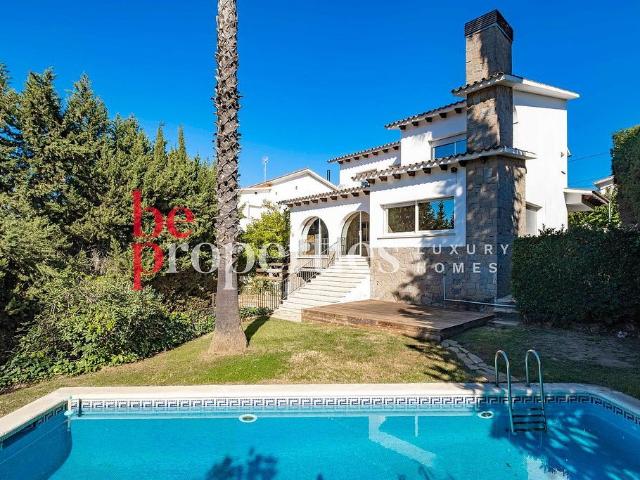 Chalet en alquiler en paseo Rubi, Sant Cugat del Vallès, de 220 m² 4 habitaciones por 4.200
