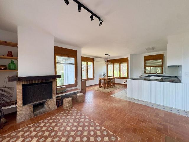 Chalet en alquiler en plaza De Collsacreu, Arenys de Munt, de 124 m² 3 habitaciones por 1.470