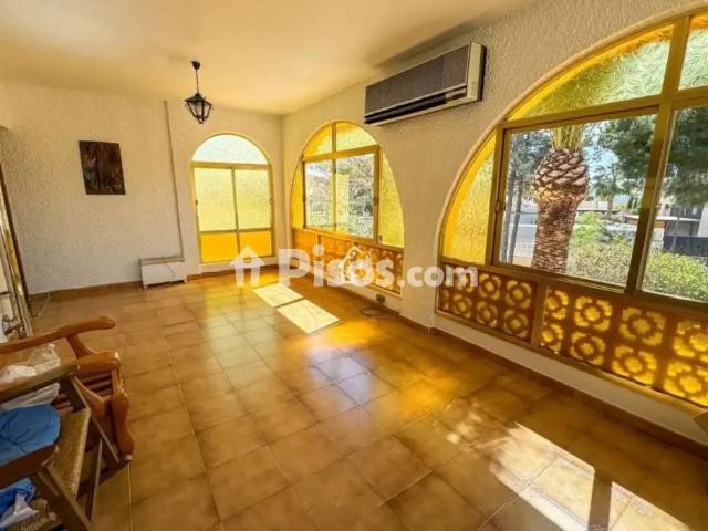 Chalet en alquiler en Rojales