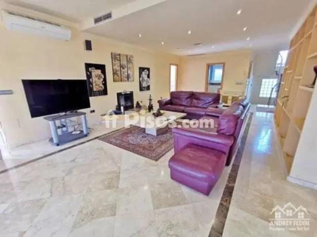 Chalet en alquiler en Urbanización Calahonda Golf Riviera del Sol Miraflores