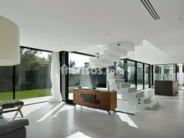 Chalet en alquiler en Urbanización El Herrojo