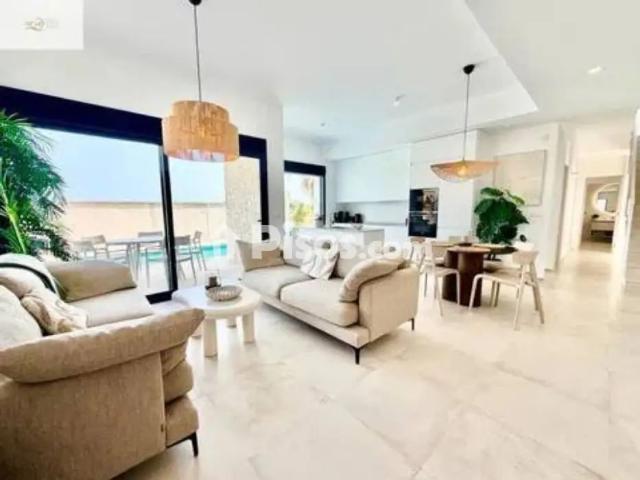 Chalet en alquiler en Urbanización Golf Bahía