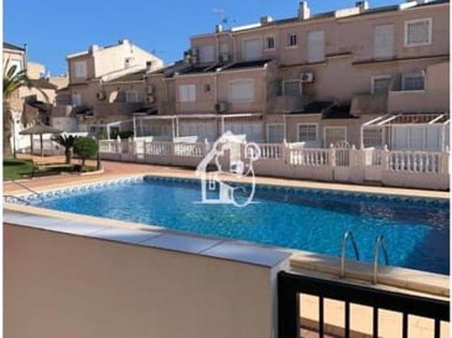 Chalet en alquiler en Villamartin, Alicante Costa Blanca