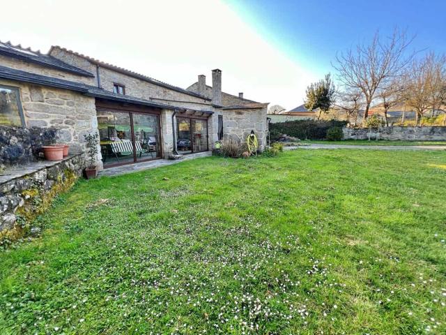 CHALET EN ALQUILER PROXIMO A LUGO