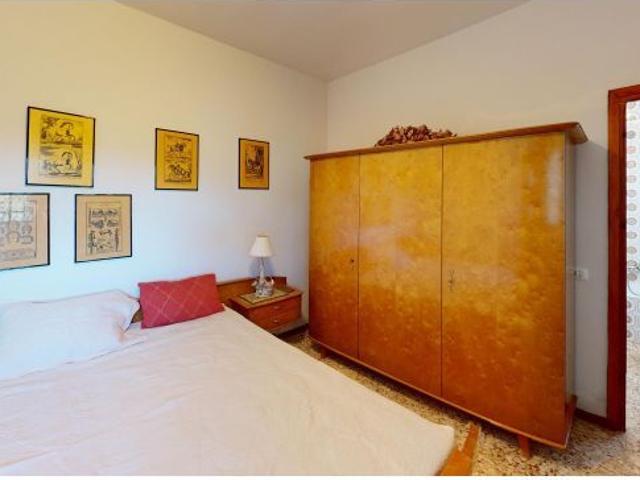 CHALET EN DOS PLANTAS CON PARCELA DE 5.000 METROS Y GRANDES VISTAS