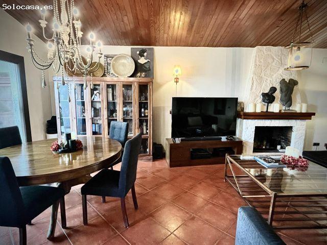 CHALET EN LOMA BADA CON MUCHO ENCANTO