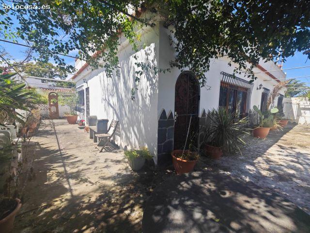 Chalet en Los Olivos, Santa Brígida, en venta. Garaje, piscina, jardín