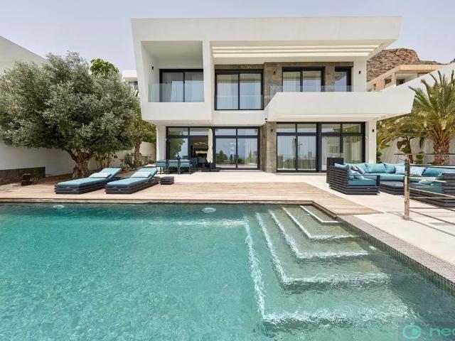 Chalet en la costa