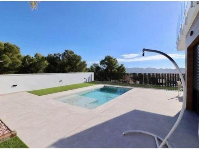 Chalet en La Nucia obra nueva parcela de 240m² en 549.000€