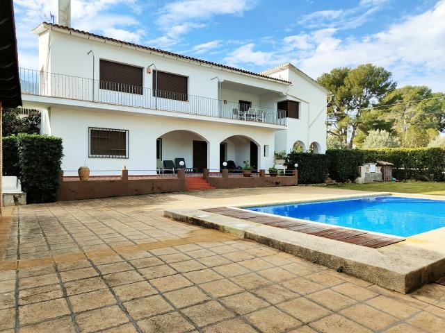 CHALET EN LAS ROTAS