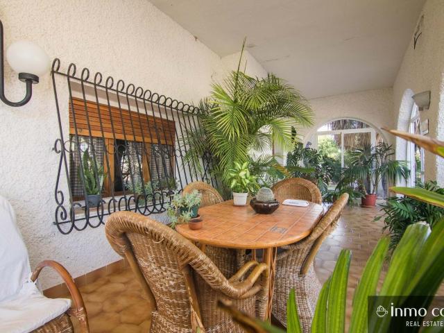 Chalet en Peña de las Águilas con 2.600 m² y sótano