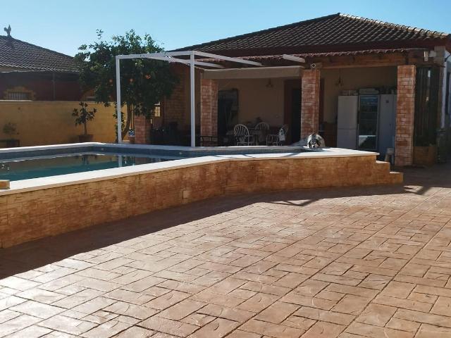 CHALET EN TORREPALMA