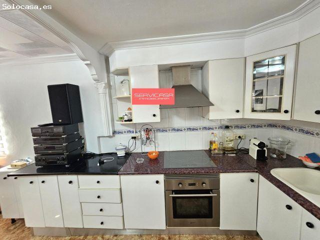 Chalet en Venta con piscina en Chiva