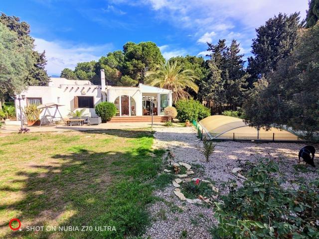Chalet en venta. Cabo Roig