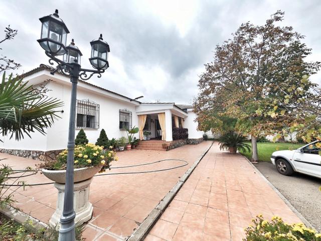 Chalet en venta Carretera Almodovar