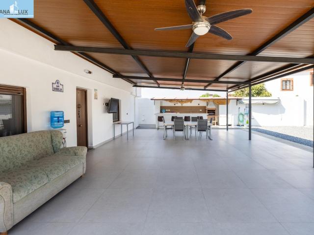 Chalet en venta. Albolote
