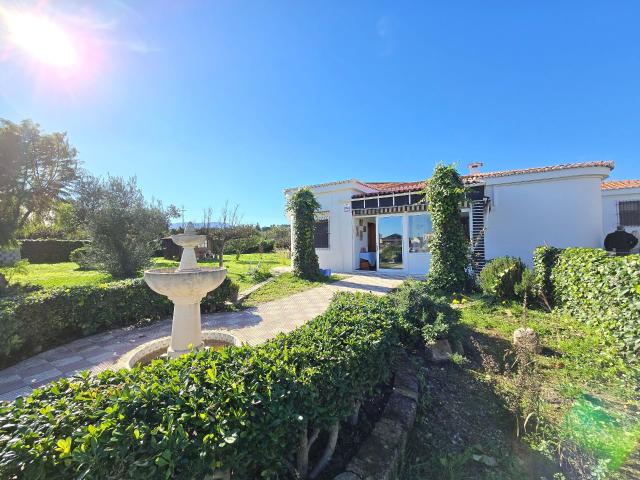 Chalet en venta. BENIRREDRà