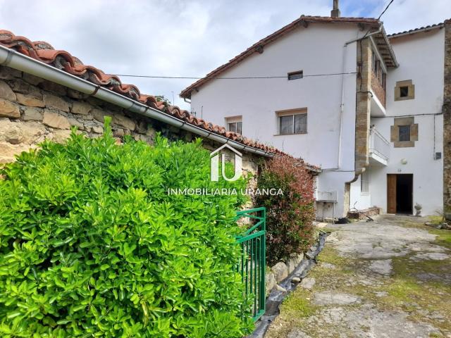 Chalet en venta. GURIEZO